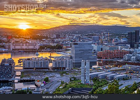 
                Sonnenuntergang, Hafen, Baustelle, Oslo                   