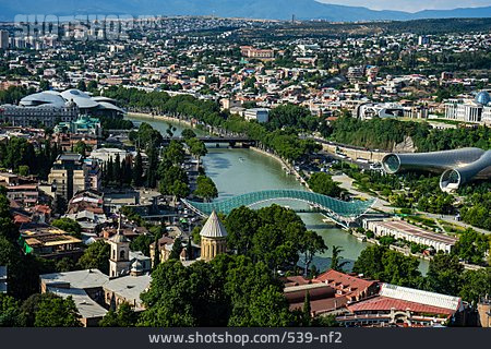 
                Luftbild, Stadtansicht, Tiflis, Friedensbrücke                   