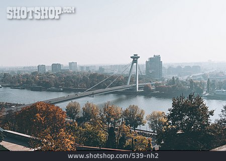 
                Donau, Bratislava, Nový Most                   