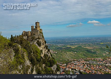 
                Burg, Stadt San Marino                   