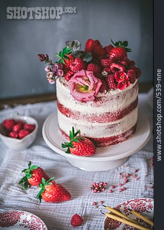 
                Geburtstagstorte, Torte, Red Velvet Layer Cake                   