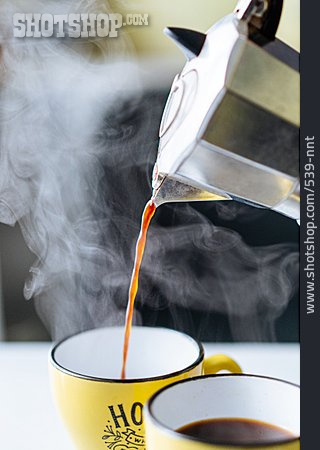 
                Kaffee, Espresso, Eingießen                   