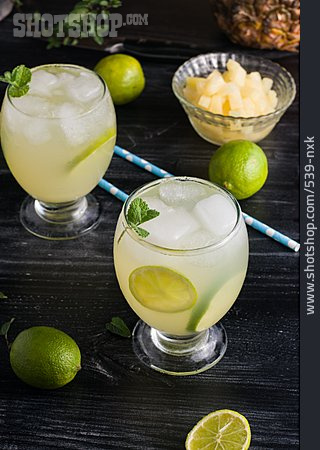 
                Cocktail, Limette, Sommergetränk                   