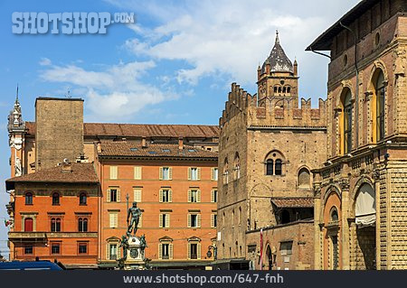 
                Altstadt, Bologna, Piazza Nettuno                   
