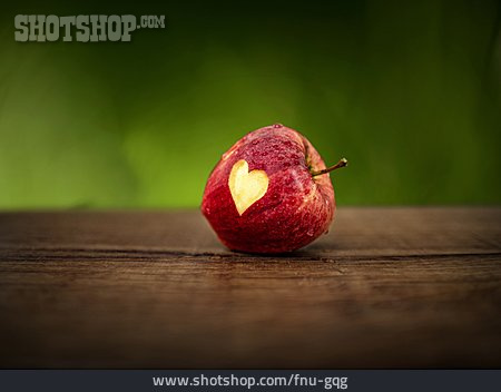 
                Apfel, Herz                   