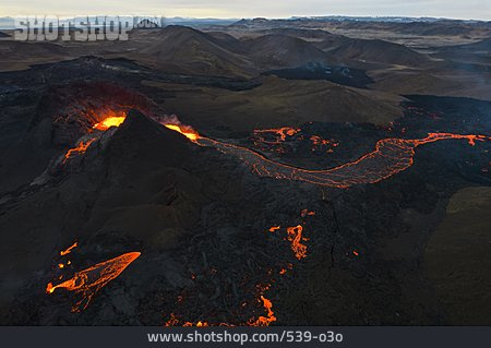 
                Island, Lava, Vulkanismus, Aktiver Vulkan                   