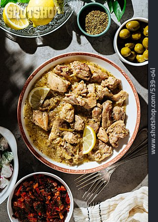 
                Griechische Küche, Moschari Lemonato, Zitronen-rindfleisch-eintopf                   