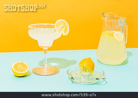 
                Limonade, Erfrischungsgetränk, Sommergetränk, Zitrone                   