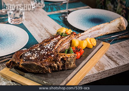 
                Steak, Rindfleisch, Tomahawk Steak                   