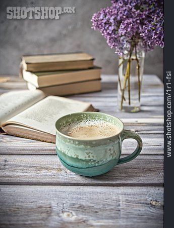
                Lesen, Bücher, Stillleben, Cappuccino                   