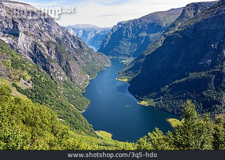 
                Norwegen, Naeroyfjord                   