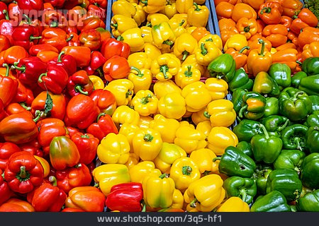 
                Paprika, Supermarkt, Gemüseabteilung                   