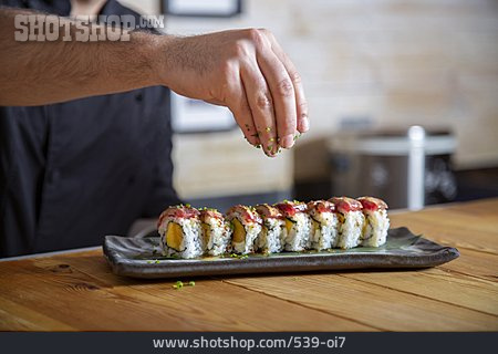 
                Zubereitung, Sushi, Japanische Küche, Ura-maki                   