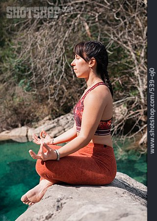 
                Ruhe, Meditieren, Achtsamkeit, Outdoor Yoga                   