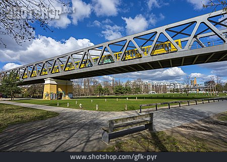 
                U-bahn, Tiergarten, Eisenbahnbrücke                   