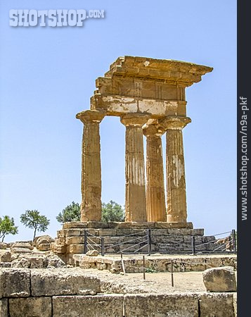 
                Griechischer Tempel, Archäologische Stätten Von Agrigent, Dioskurentempel                   