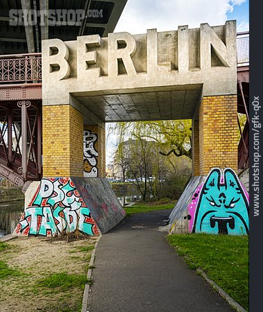 
                Brücke, Berlin, Fußweg                   
