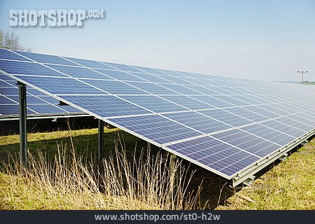 
                Solarenergie, Stromerzeugung, Photovoltaikanlage                   