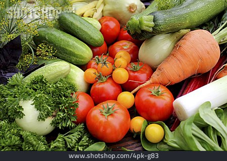 
                Gemüse, Kräuter, Erntefrisch                   