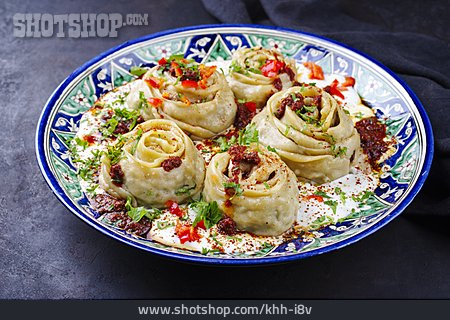 
                Türkische Küche, Teigtaschen, Manti                   