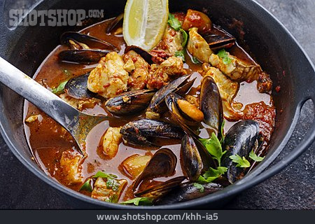 
                Spanische Küche, Fischeintopf, Suquet De Pescado                   
