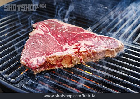 
                Steak, Rindersteak, Porterhouse-steak                   