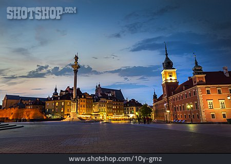 
                Schlossplatz, Warschau                   