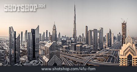 
                Wolkenkratzer, Dubai, Stadtautobahn                   