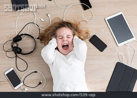 
                Mädchen, Kopfhörer, Schreien, Stress, Smartphone, Tablet-pc                   