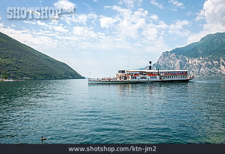 
                Gardasee, Ausflugsschiff                   