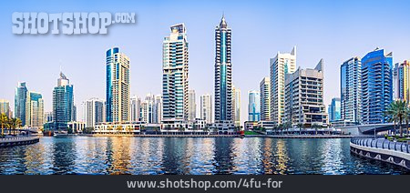 
                Wolkenkratzer, Dubai, Dubai Marina                   