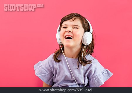 
                Mädchen, Kopfhörer, Mitsingen, Musik Hören                   