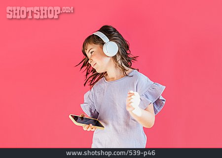 
                Mädchen, Tanzen, Smartphone, Musik Hören                   