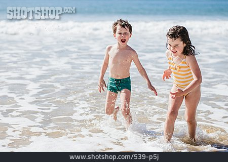 
                Strand, Kinder, Strandurlaub, Sommerurlaub                   