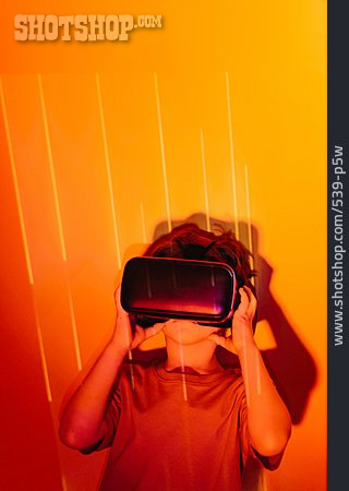 
                Junge, Virtuelle Realität, Videospiel, Videobrille                   