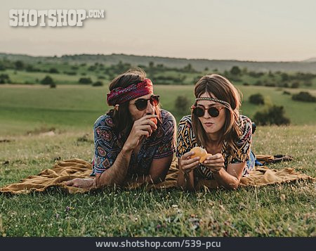 
                Couple, Lifestyle, Meadow, Picnic, Hippie                   