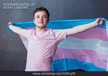 
                Freiheit, Selbstbewusst, Transgender, Transgenderflagge                   