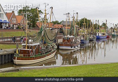 
                Hafen, Fischerboote, Greetsiel                   