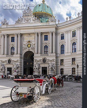 
                Wien, Hofburg, Fiaker                   