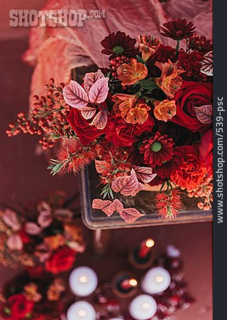 
                Blumenstrauß, Gesteck, Floristik                   