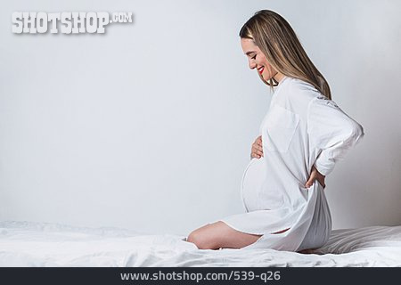 
                Glücklich, Schwangerschaft, Babybauch, Schwangere                   