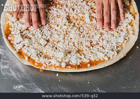 
                Zubereitung, Käse, Pizza                   