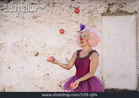 
                Frau, Clown, Jonglieren, Tutu, Performance                   