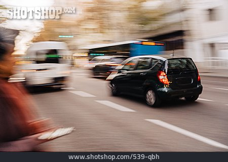 
                Bewegungsunschärfe, Auto, Straßenverkehr                   