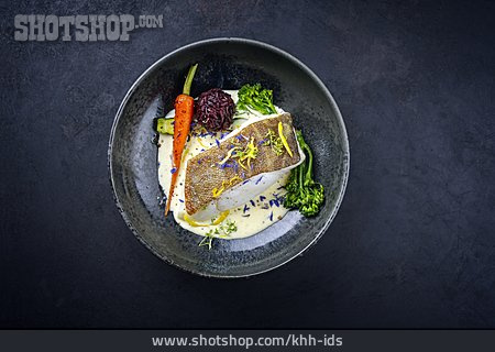 
                Fischfilet, Fischgericht, Fine Dining                   