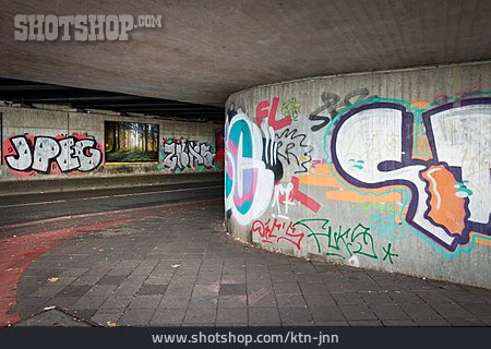 
                Straße, Graffiti, Unterführung                   