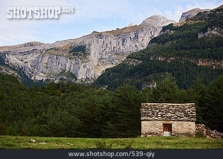 
                Hütte, Pyrenäen                   