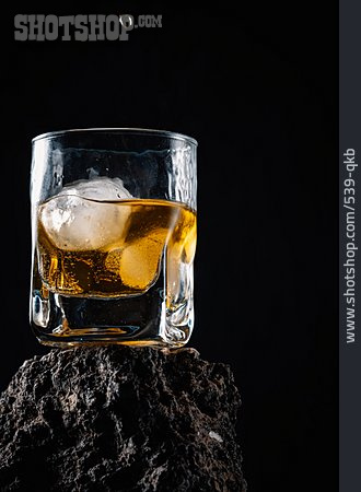 
                Eiswürfel, Whisky, On The Rocks                   