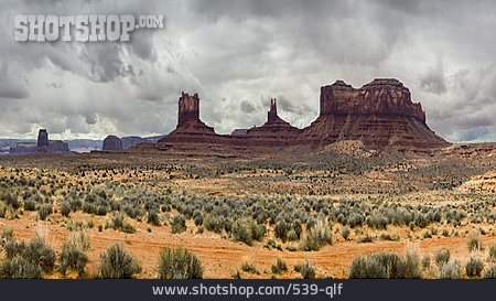 
                Monument Valley, Navajo Tribal Park                   