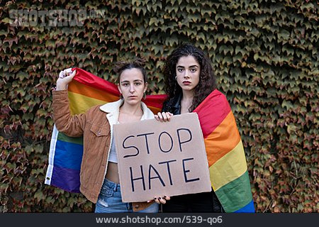 
                Paar, Solidarität, Lesbisch, Stop Hate                   